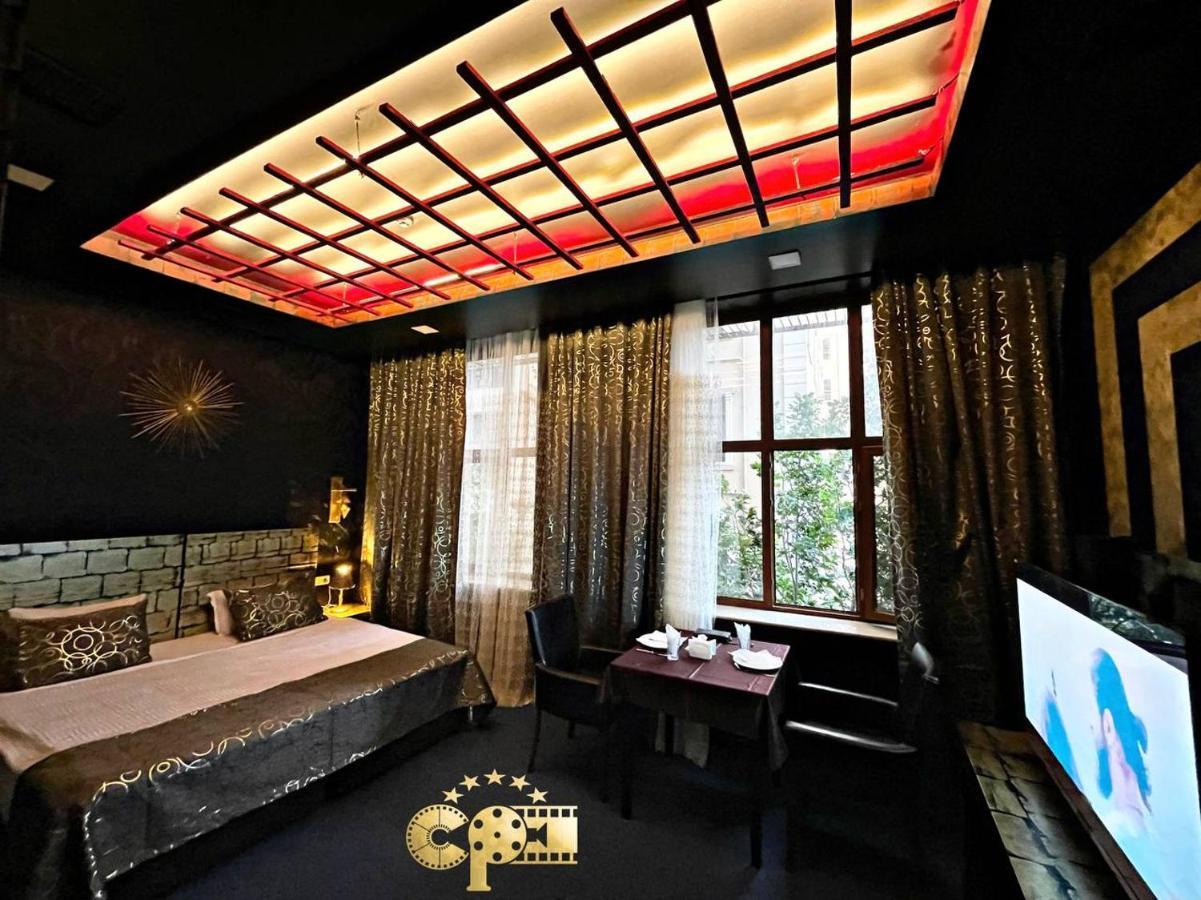 Cinema Plaza Hotel Baku Bagian luar foto