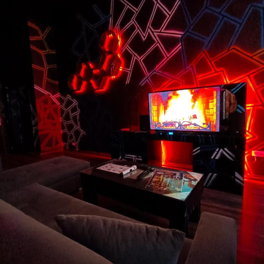Cinema Plaza Hotel Baku Bagian luar foto