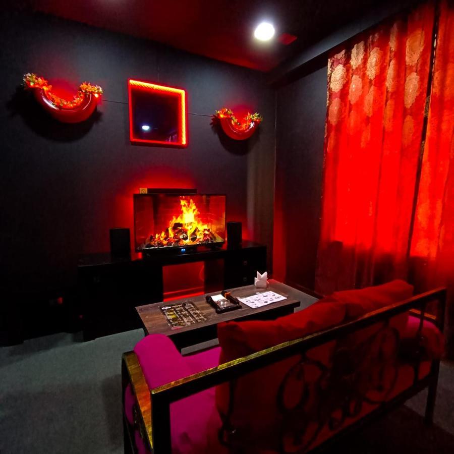 Cinema Plaza Hotel Baku Bagian luar foto