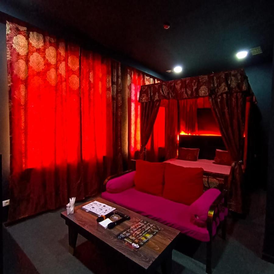 Cinema Plaza Hotel Baku Bagian luar foto