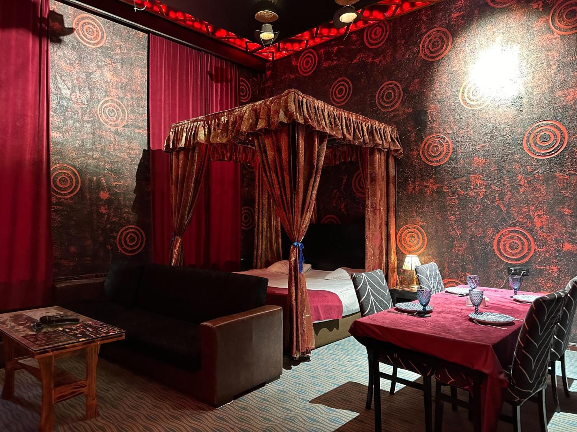 Cinema Plaza Hotel Baku Bagian luar foto